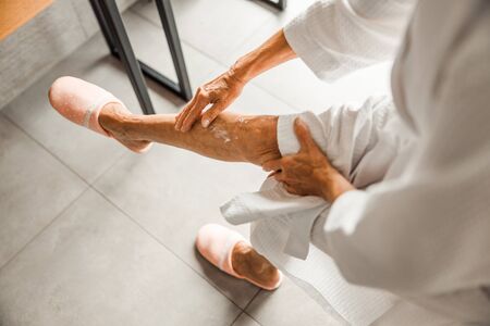 Traditional Massage Techniques for Spondylitis Relief in India